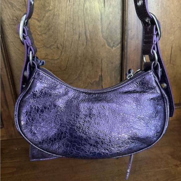 BALENCIAGA Le Cagole leather handbag Never worn, with tag metallic purple - Picture 3 of 10